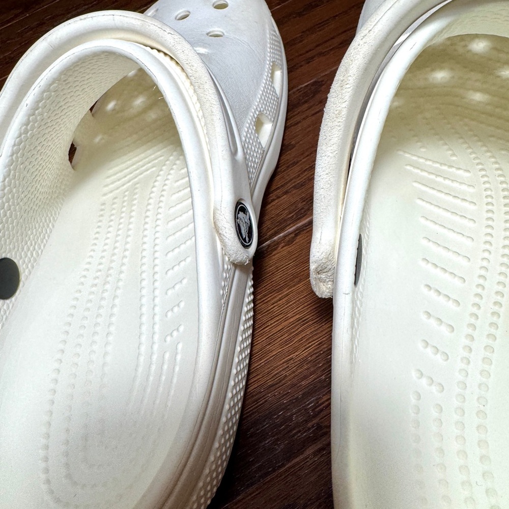 Crocs Classic White Clogs Versatile Lightweight C… - image 6